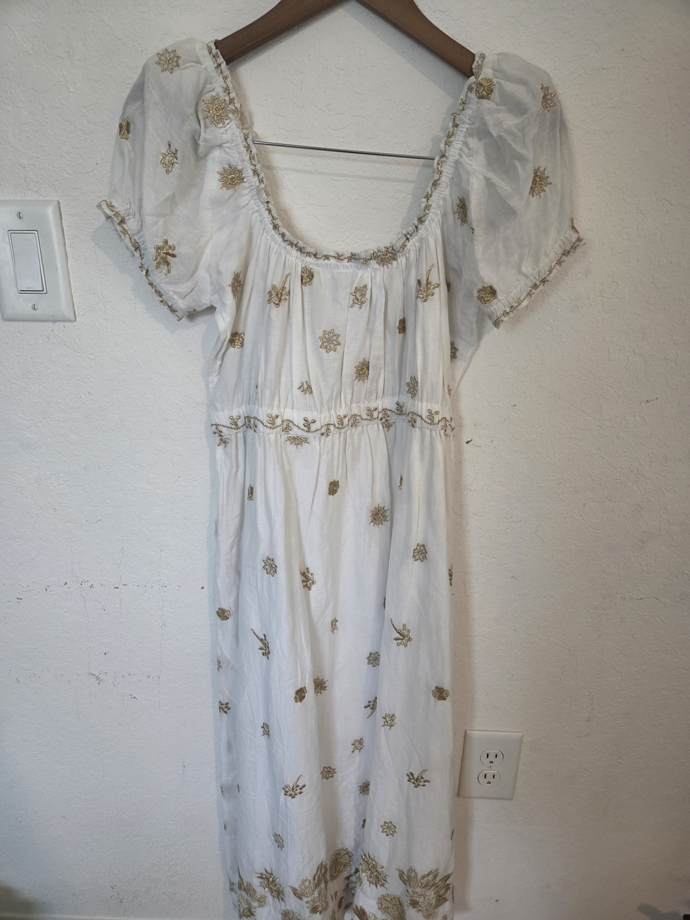 Gretchen Scott Womens M White Gold Metallic Floral Embroidered Maxi Dress